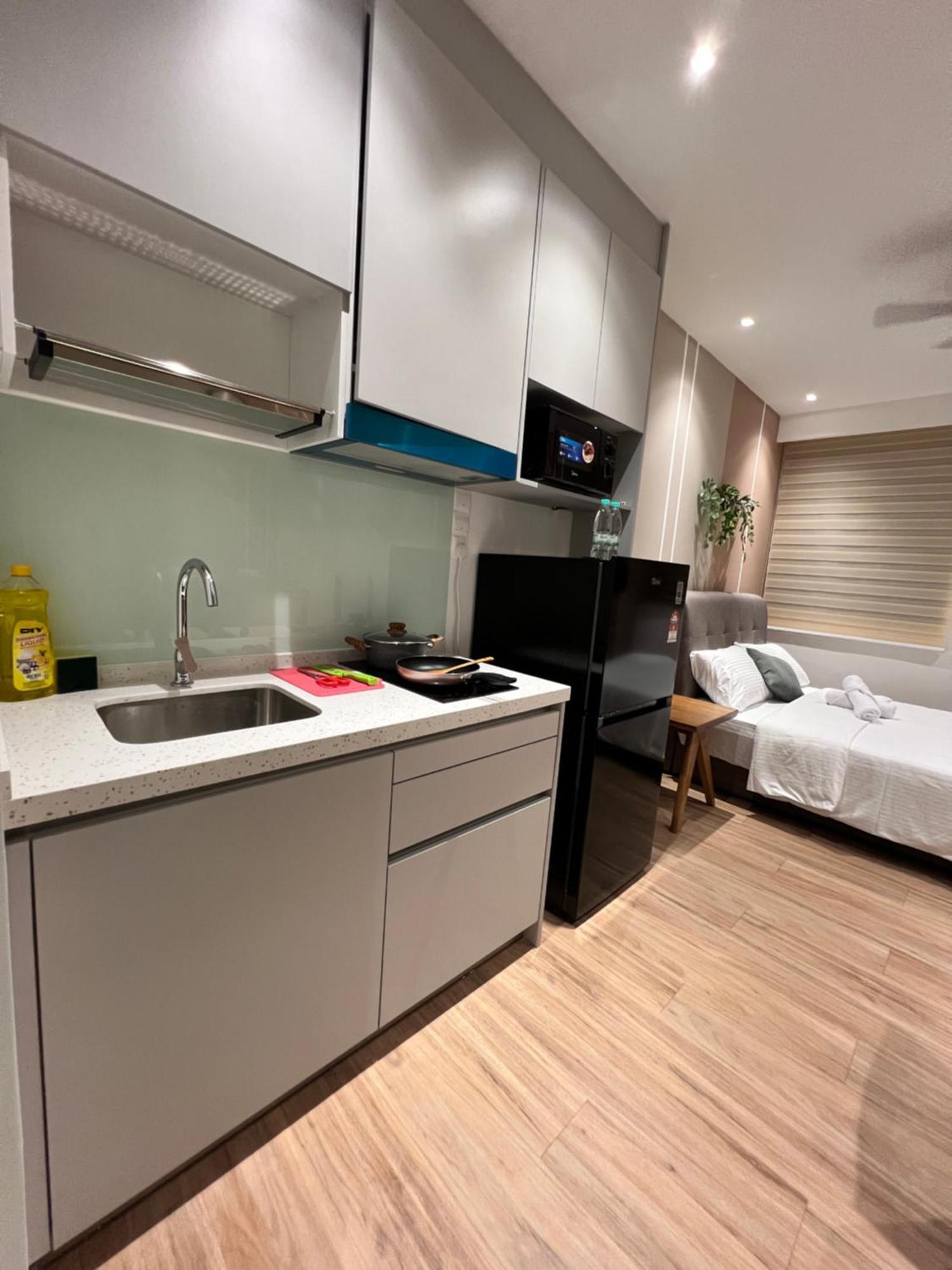 Riveria Kl Apartment